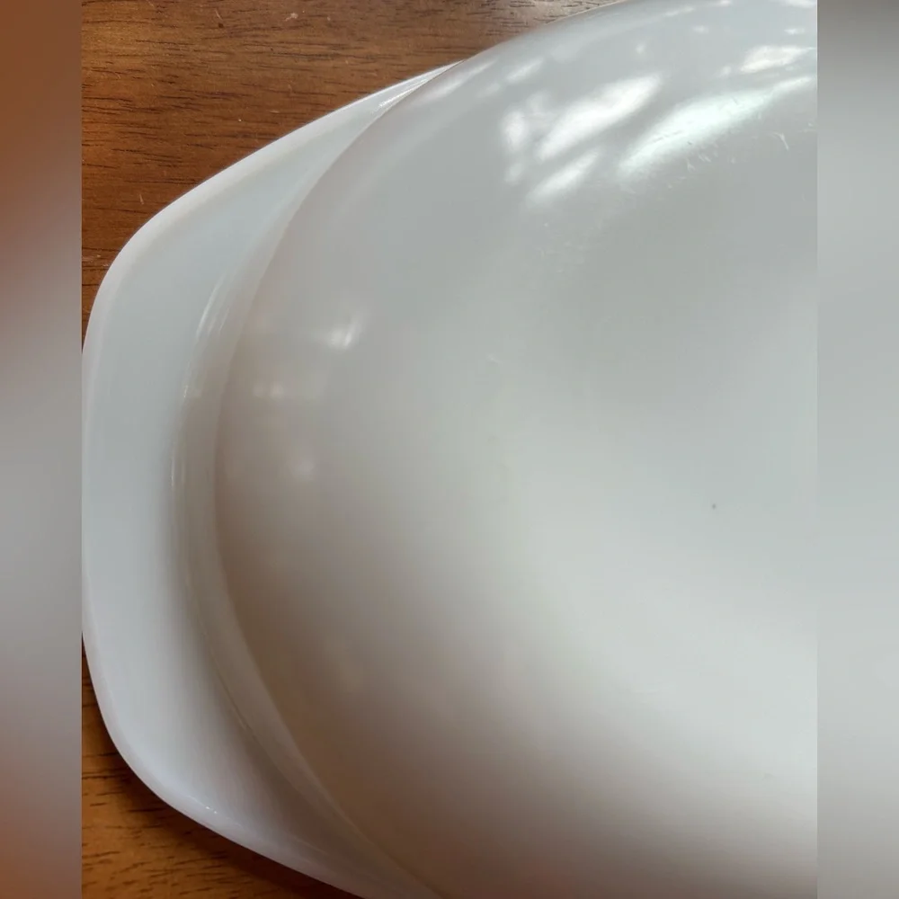 Pyrex #1083 Divide-A-Dish Milk Glass for multiple side dishes 1.5 Qt Vintage